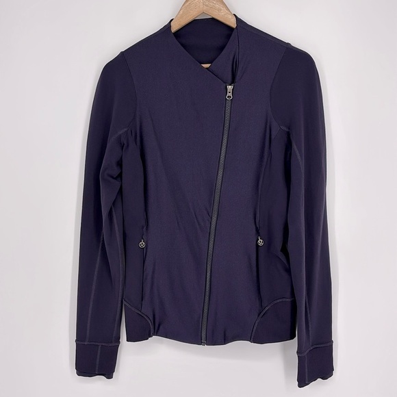 Lululemon Asymmetrical Zip Emerge Renewed Jacket Women’s Size 10 in Black Grape - Picture 1 of 14